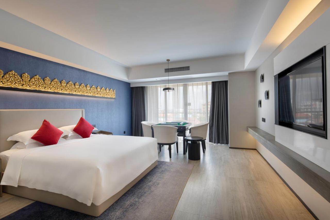 Tian Yi International Hotel 天艺国际酒店 Phnom Penh Luaran gambar